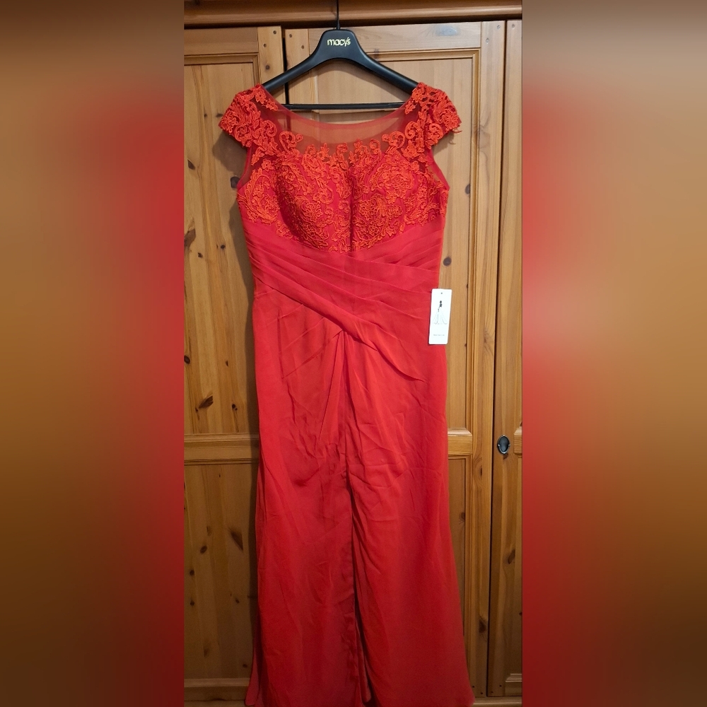 Stunning Red Lace Wedding Dress